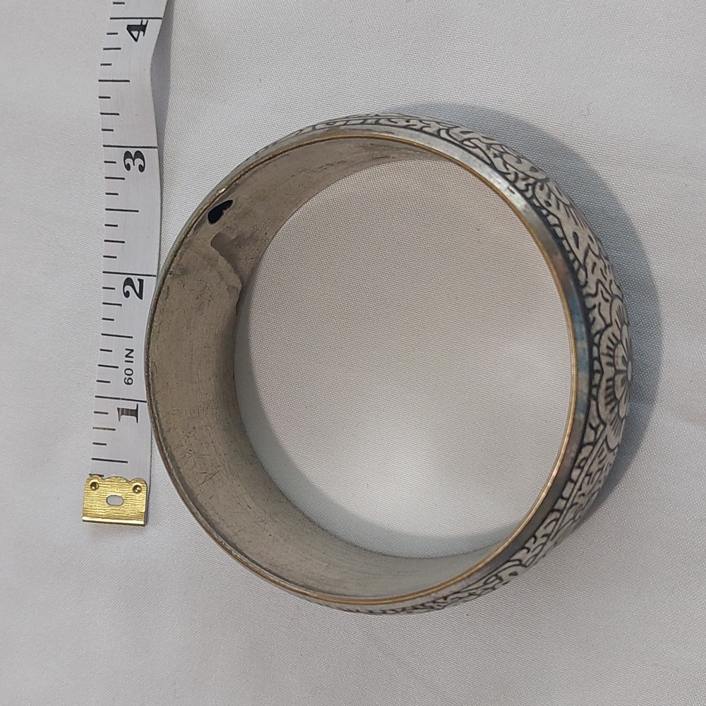 Silver Toned Bangle Bracelet.great For Dressup . - Picture 4 of 5